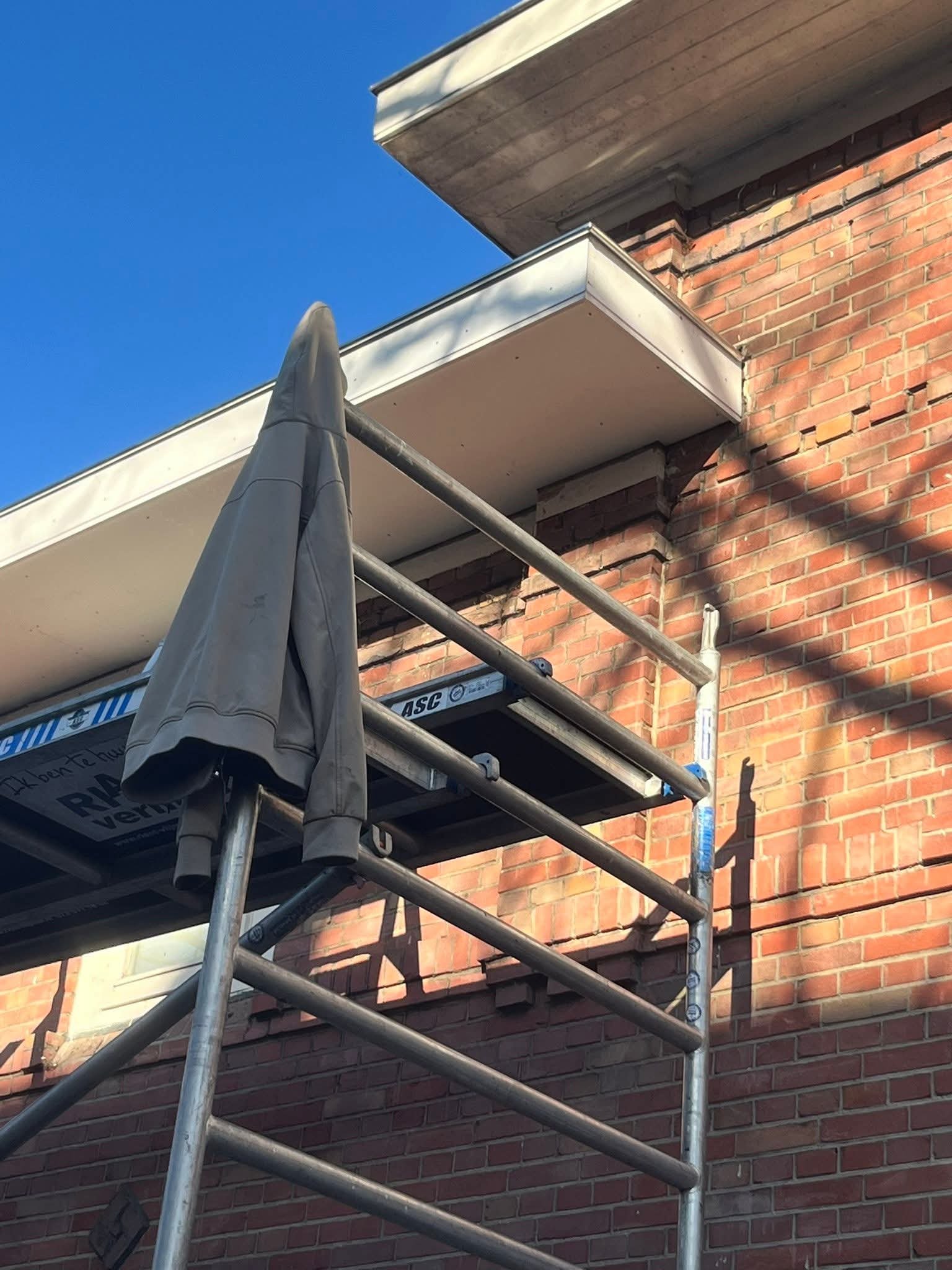 Dakdekker Vlijmen dakreparatie uitvoeren